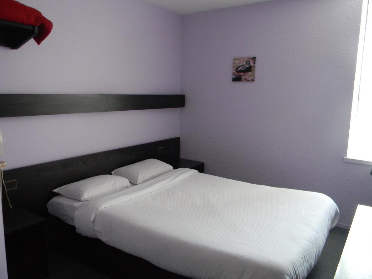 Class-Hotel Poitiers Room photo