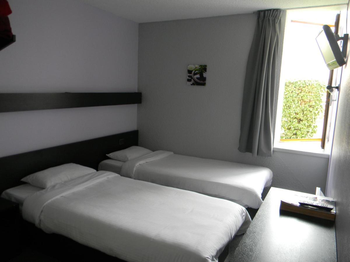 Class-Hotel Poitiers Room photo