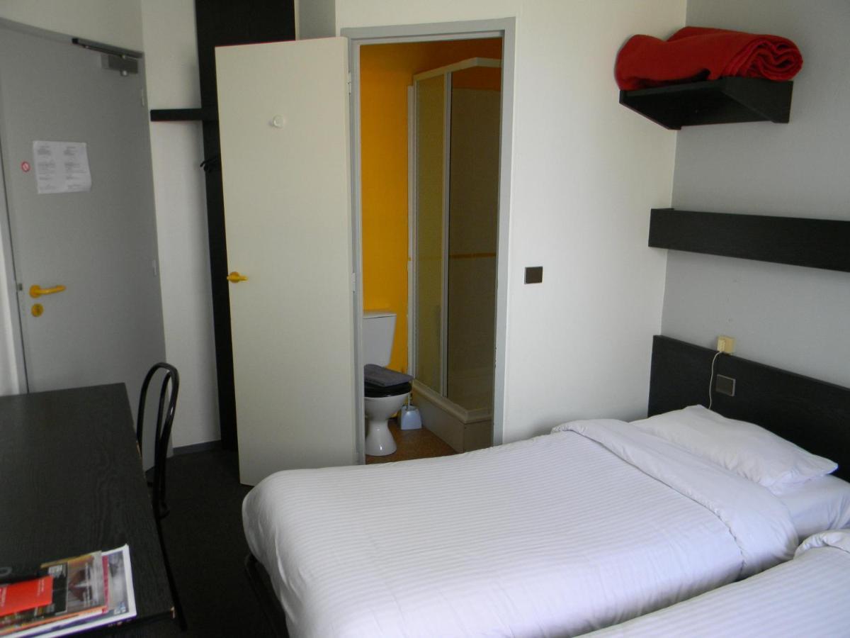 Class-Hotel Poitiers Room photo
